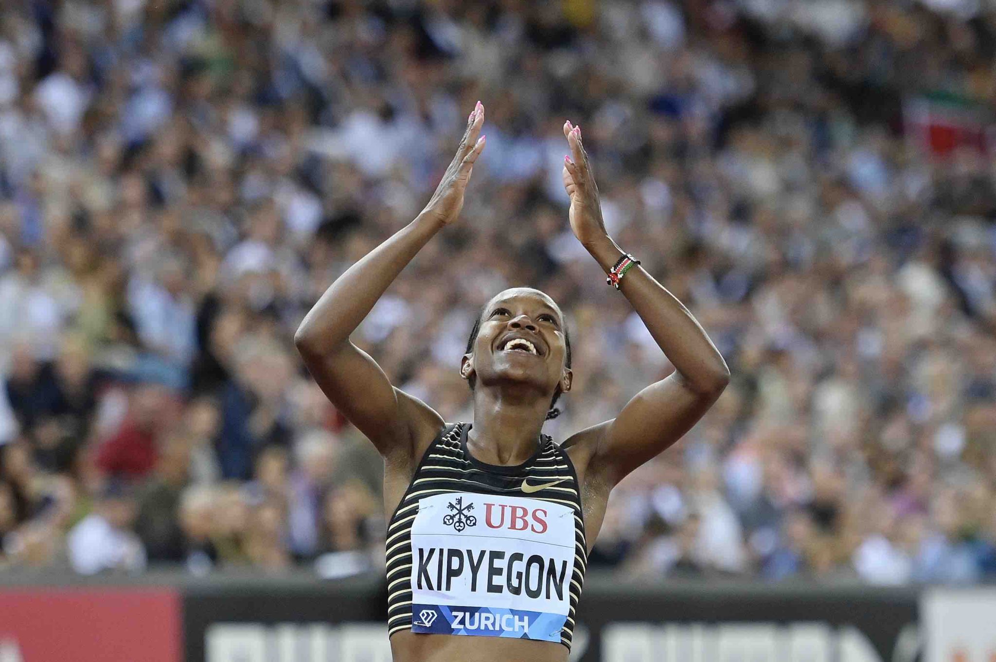 World Record In The Women's 1,500 Meters By Faith Kipyegon! (3:49.11 WR ...