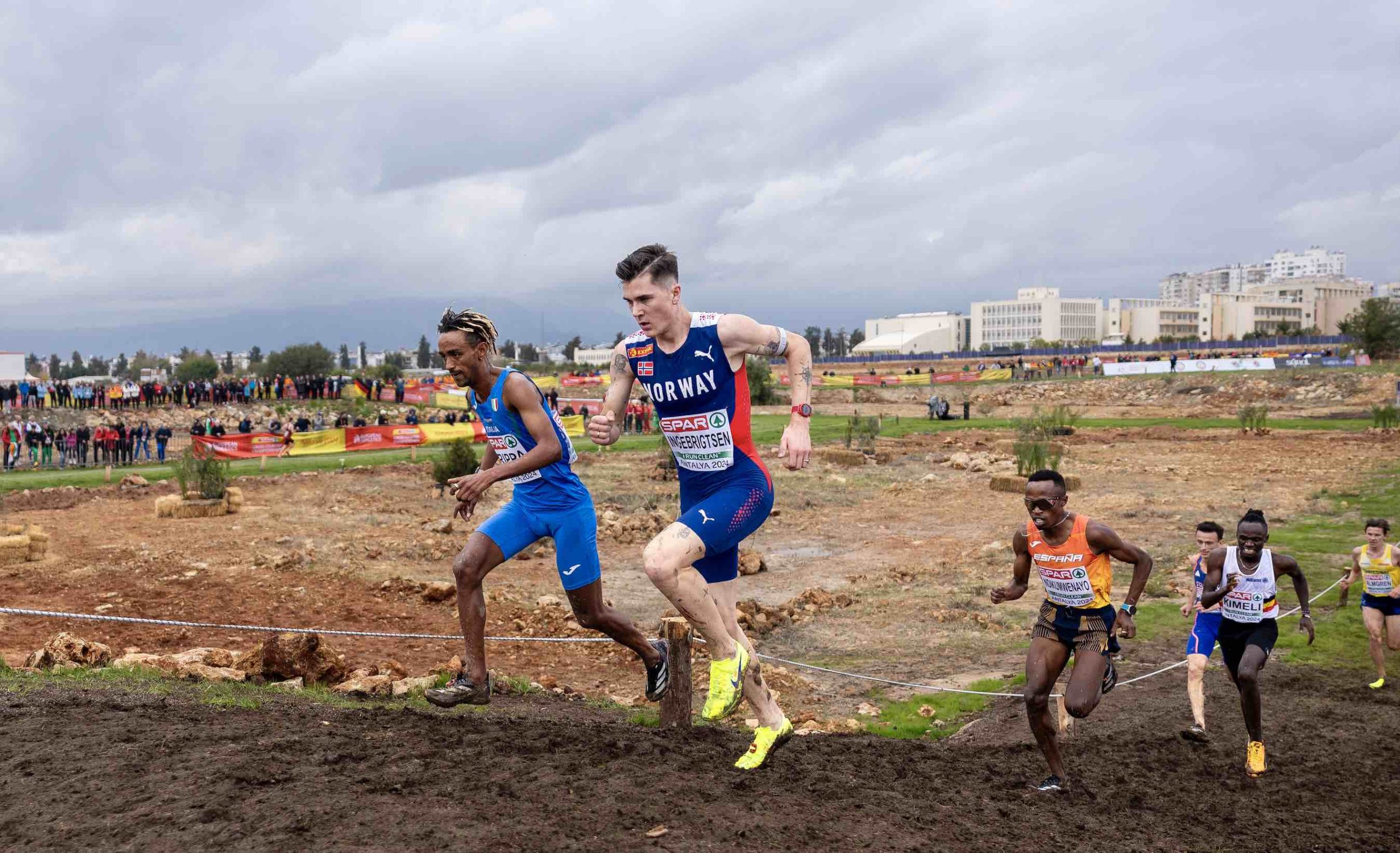 Jakob Ingebrigtsen Returns with a Statement Win at European Cross